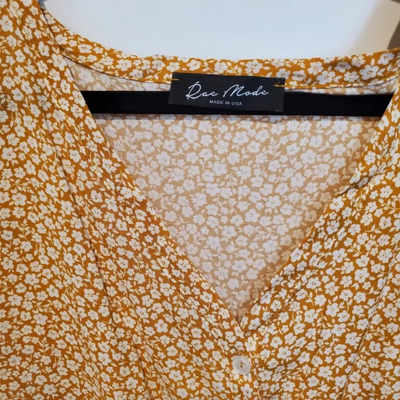 Rae Mode Maternity Top - Picture 2 of 2